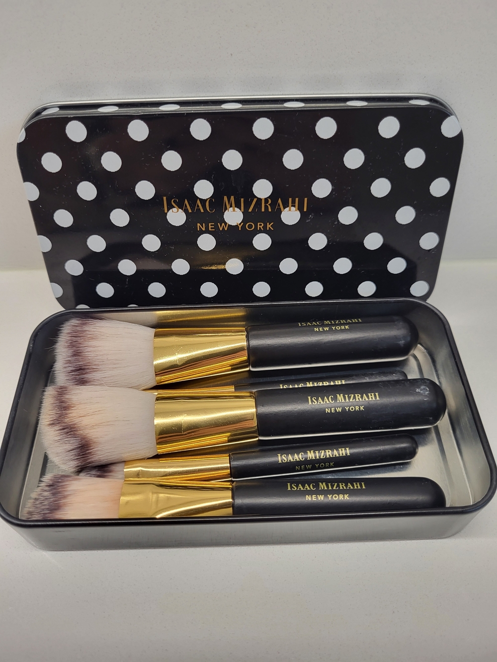 Isaac Mizrahi Black & Gold Travel Makeup Brusg Set